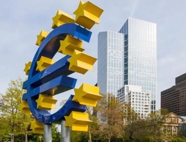 Λουκέτο σε τράπεζα - Η ΕΚΤ ανακάλεσε την άδεια της (φώτο)